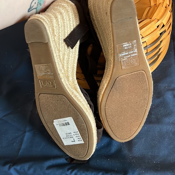 NWT Brown Tie on Wedge Sandals Loft Brand Size 6 - Picture 8 of 9